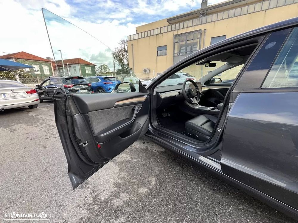 Tesla Model 3 Long Range Tração Traseira - 17