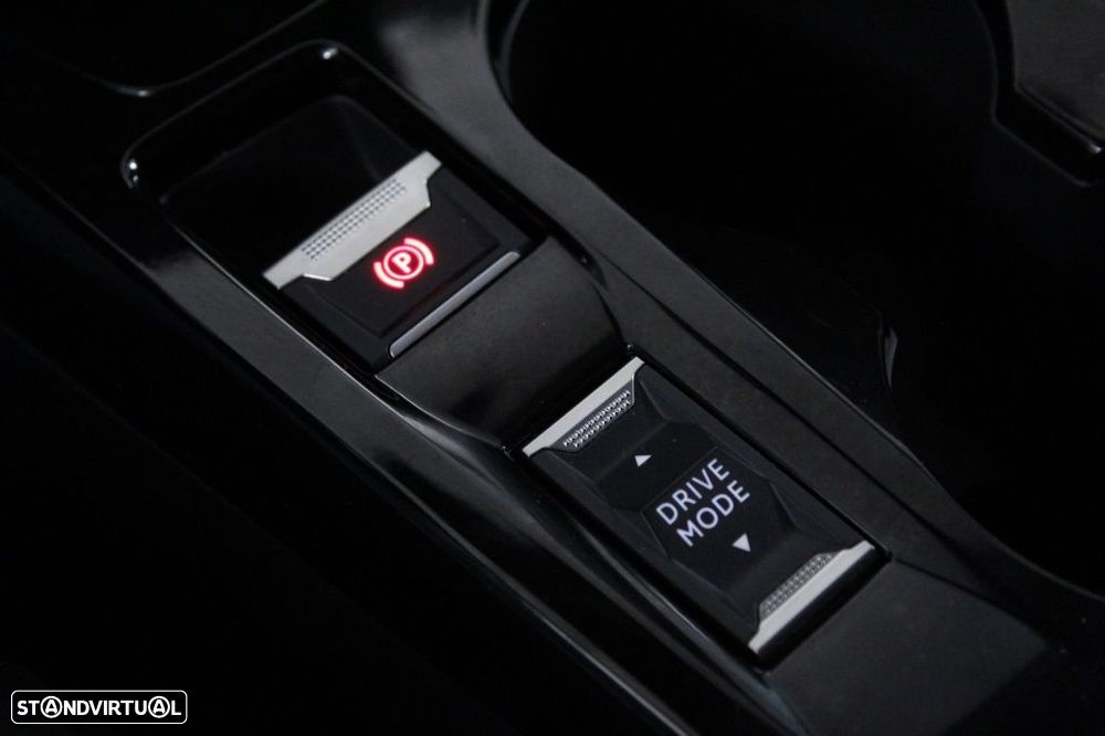 Peugeot 208 1.2 PureTech Allure EAT8 - 30