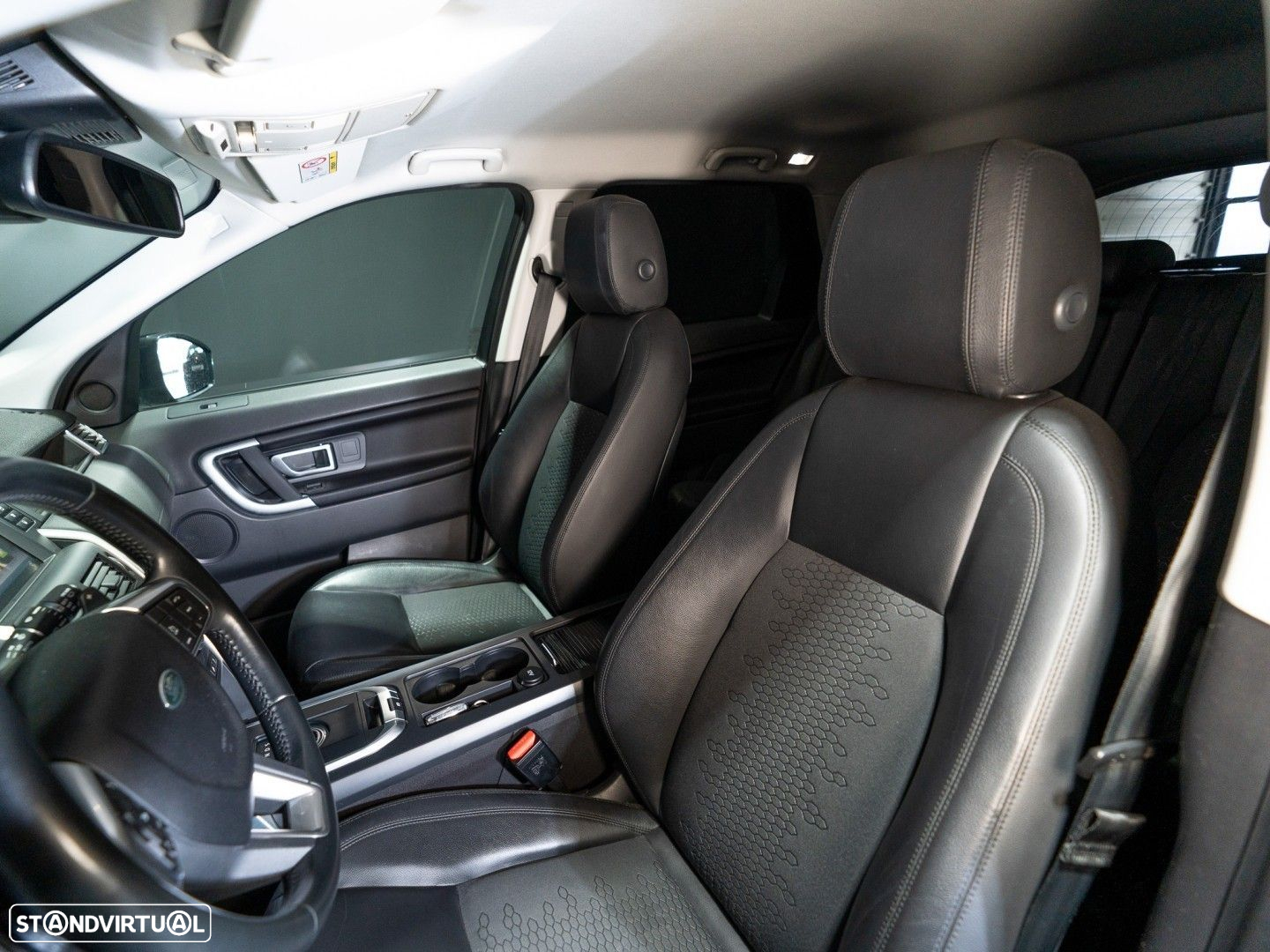 Land Rover Discovery Sport 2.0 D AWD SE - 16
