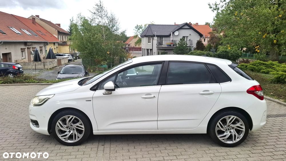 Citroen C4 2011 photo 5