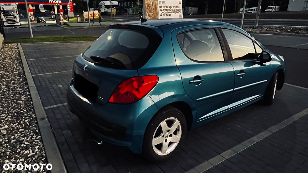 Peugeot 207 1.4 - 6