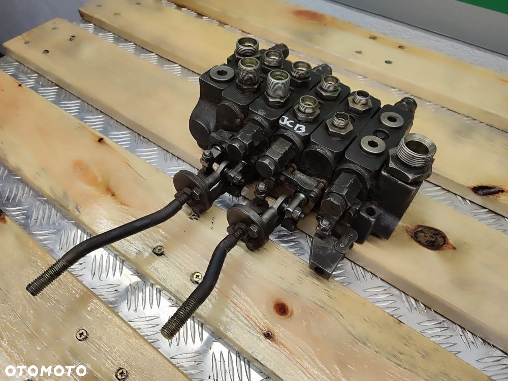 Rozdzielacz hydrauliczny 3469205165 ładowarka JCB - 7