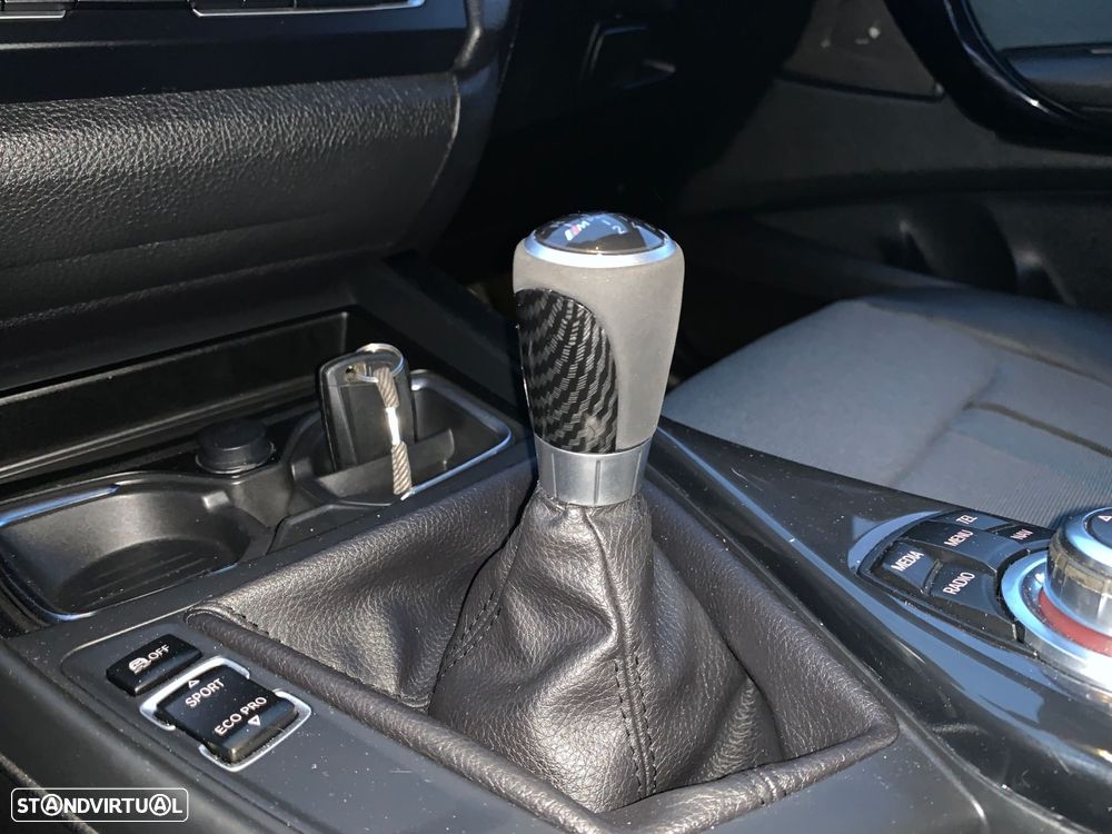 BMW 118 d Pack M - 28