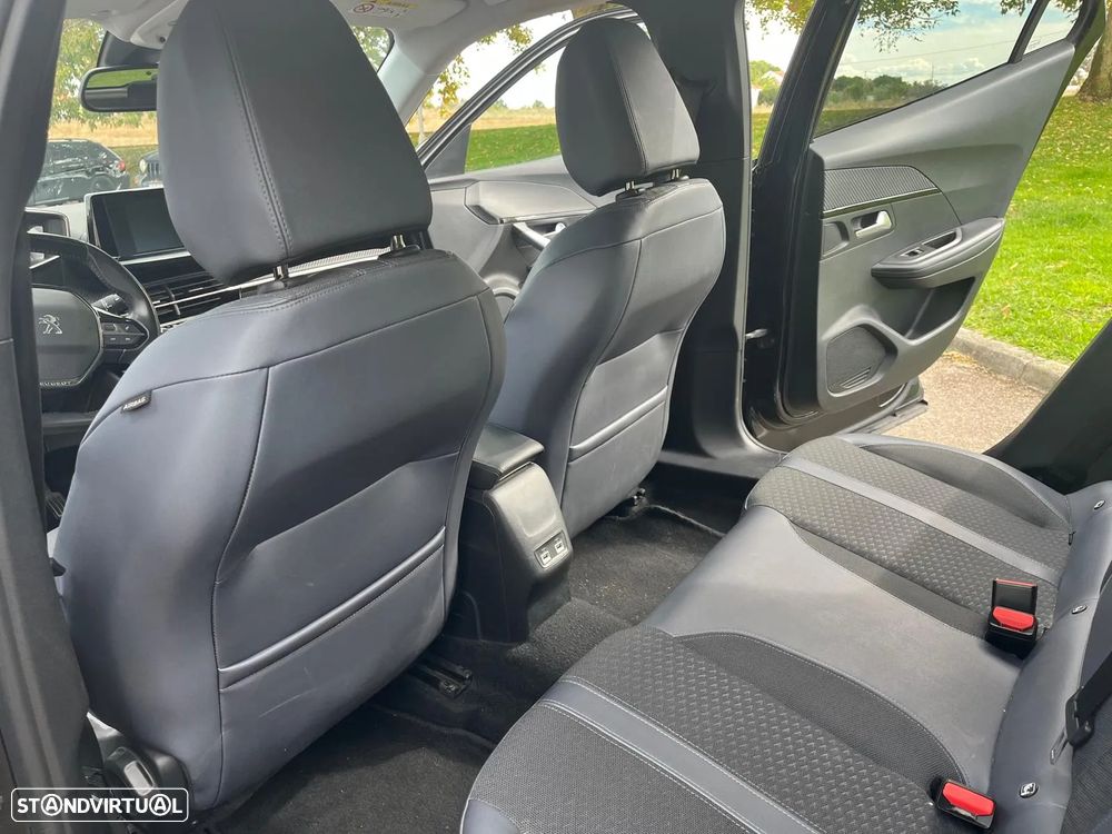 Peugeot 2008 1.2 PureTech Allure Pack - 13