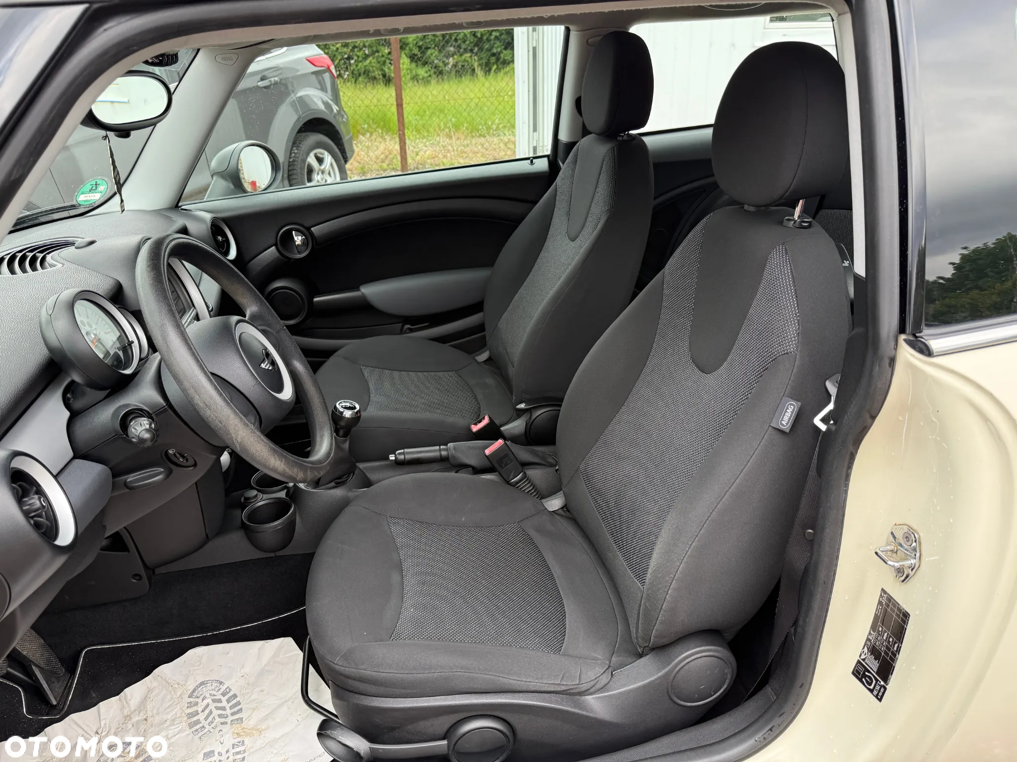 MINI ONE Standard - 15