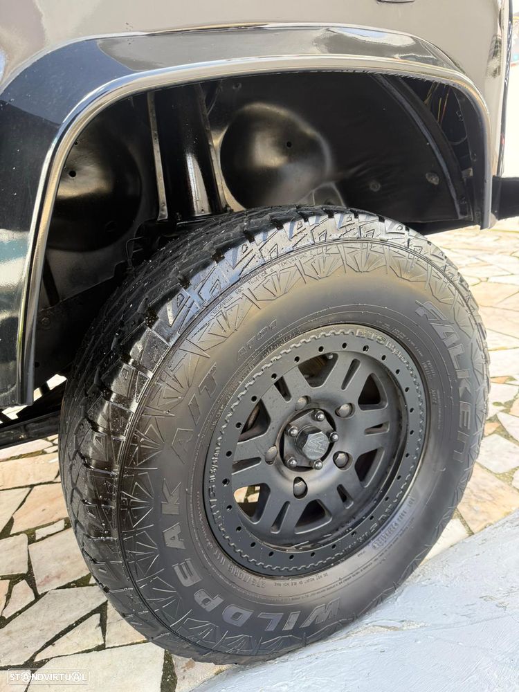 Land Rover Defender - 14