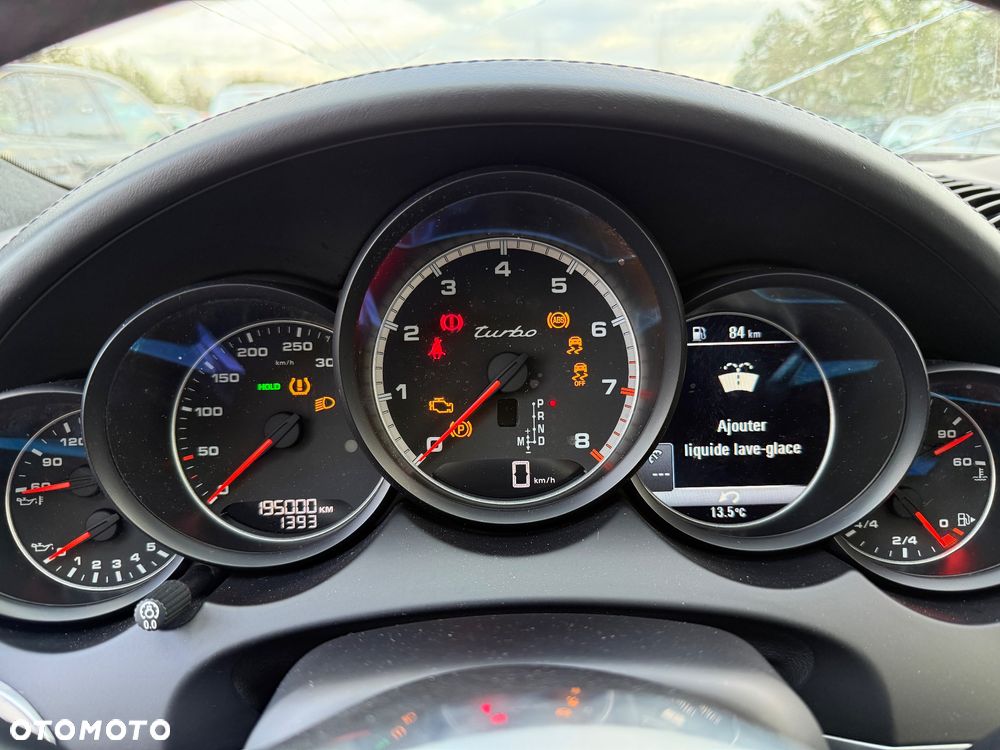 Porsche Cayenne Turbo - 25