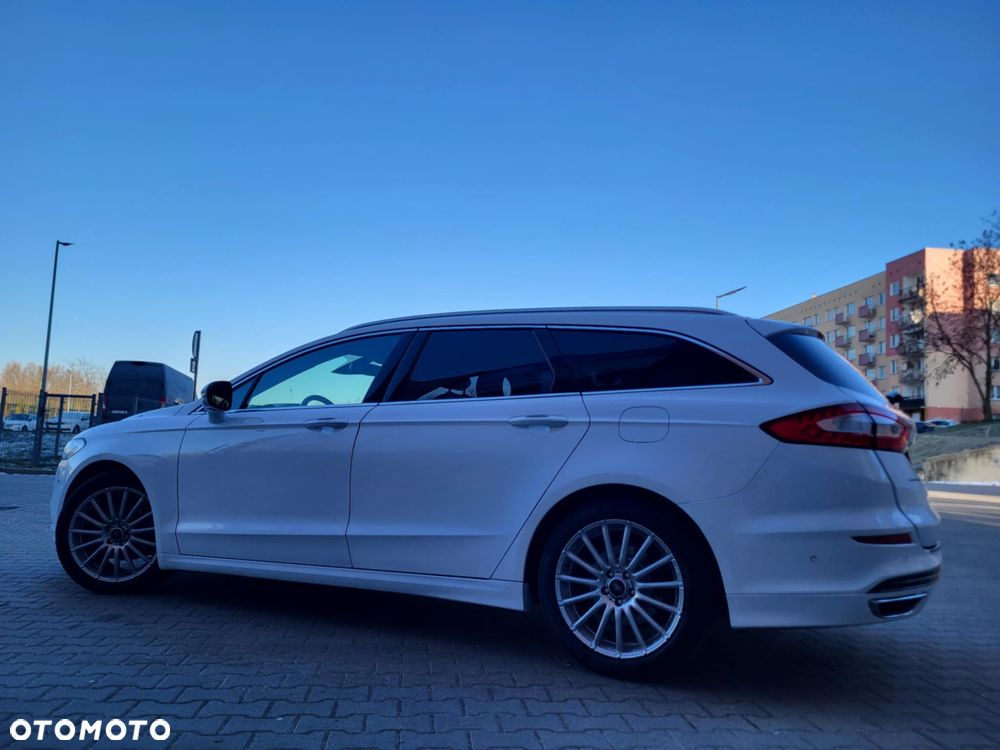 Ford Mondeo SW 2.0 TDCi S&S PowerShift-Aut Titanium - 20