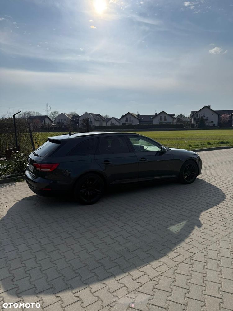 Audi A4 Avant 2.0 TDI - 10