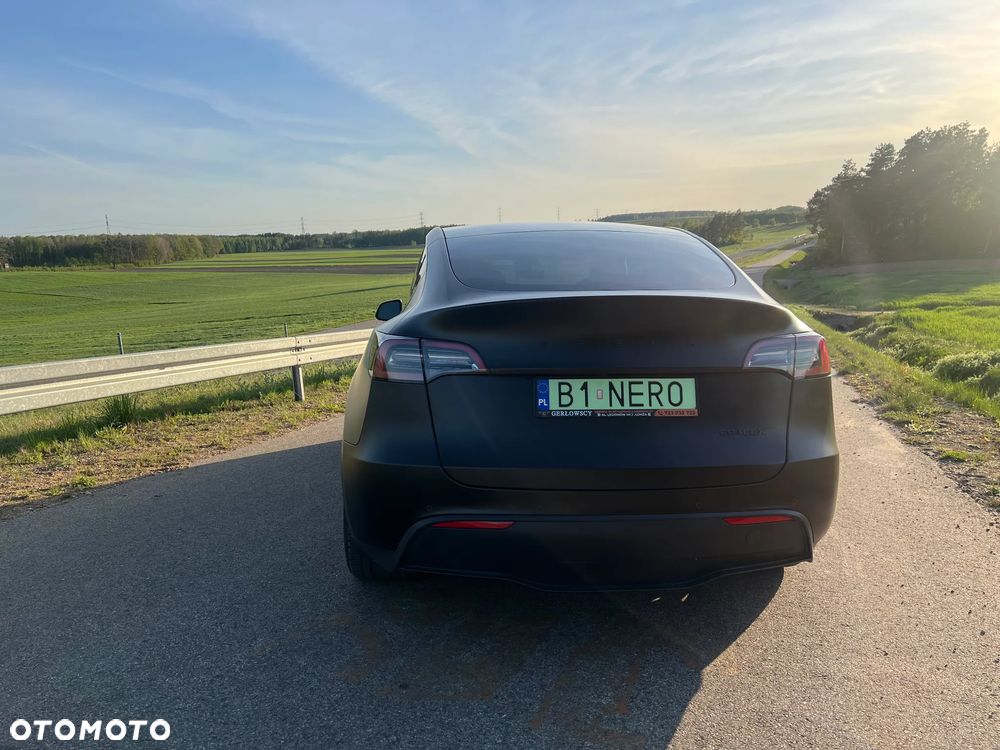 Tesla Model Y Long Range Dual Motor AWD - 5