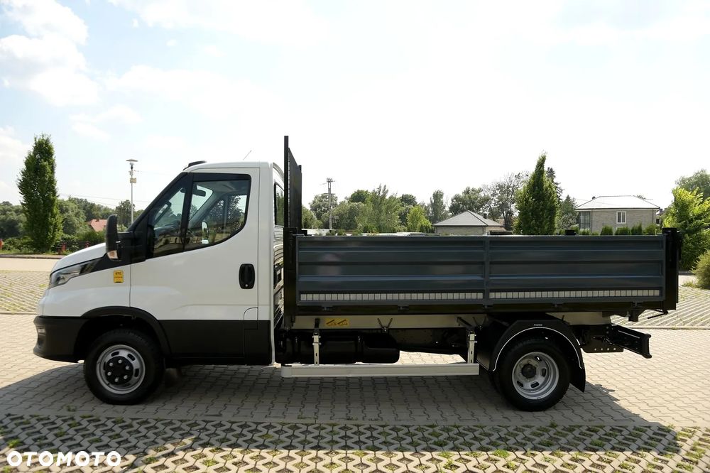 Iveco DAILY/50C18/DMC 3500/TYLKO 47 tyś km PRZEBIEGU!/WYWROTKA 3 STRONNA SKIBICKI 360x210 cm/ 3.0 HPI 180 KM/ SALON POLSKA/ PIERWSZY WŁAŚCICIEL/BEZWYPADKOWY - 37