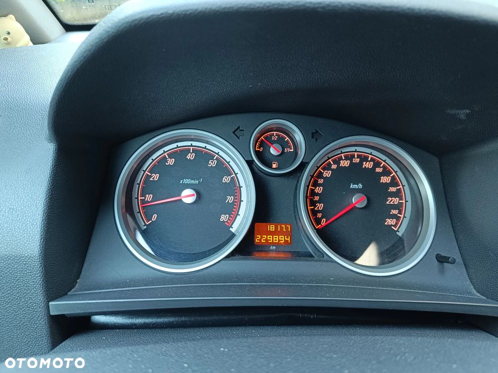 Opel Zafira 1.8 Sport - 12
