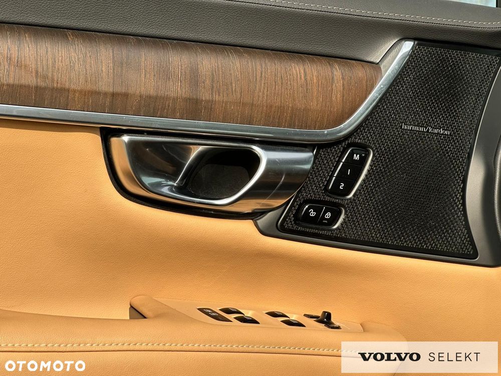 Volvo V90 Cross Country - 19