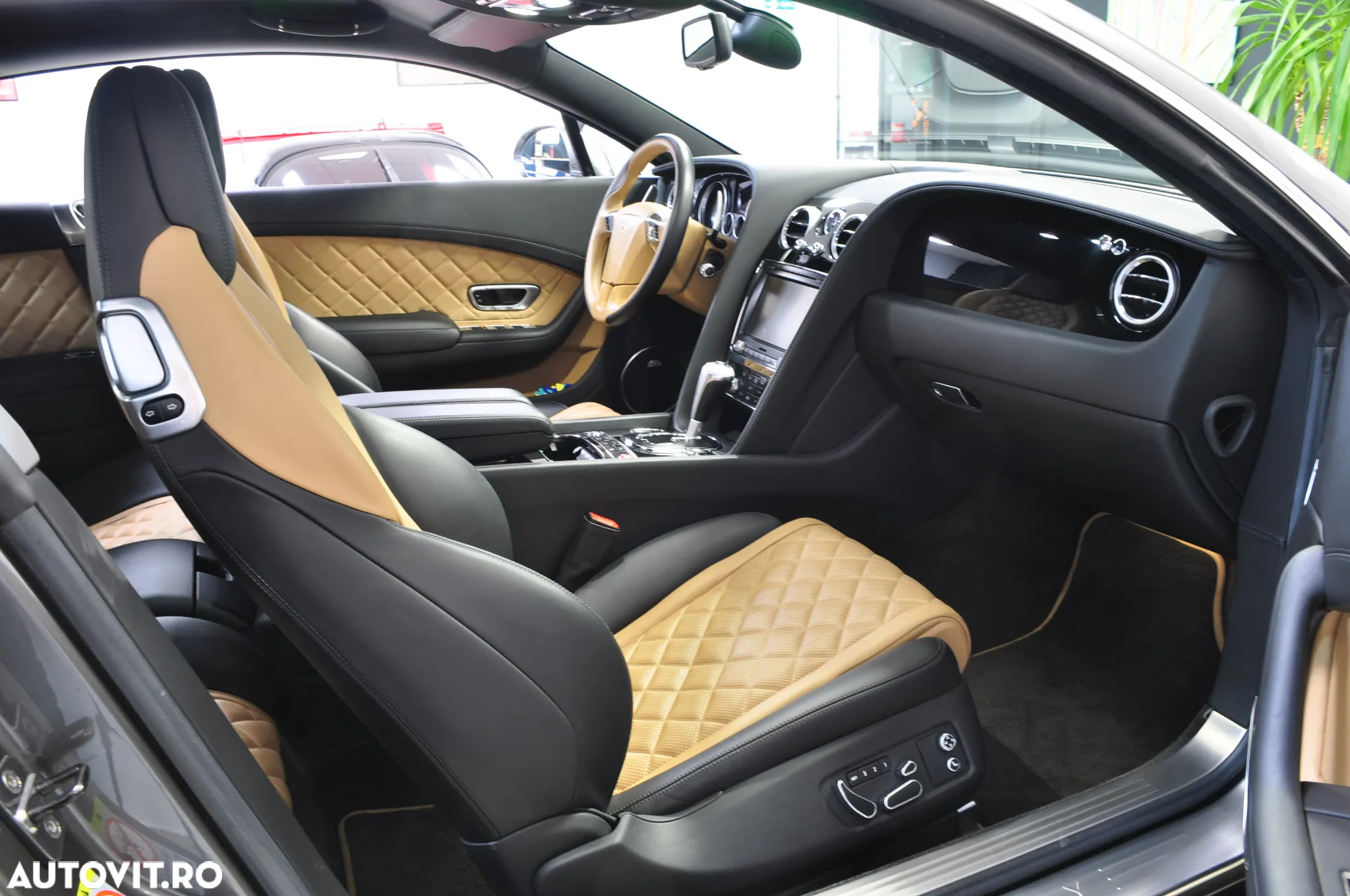 Bentley Continental GT V8 - 11