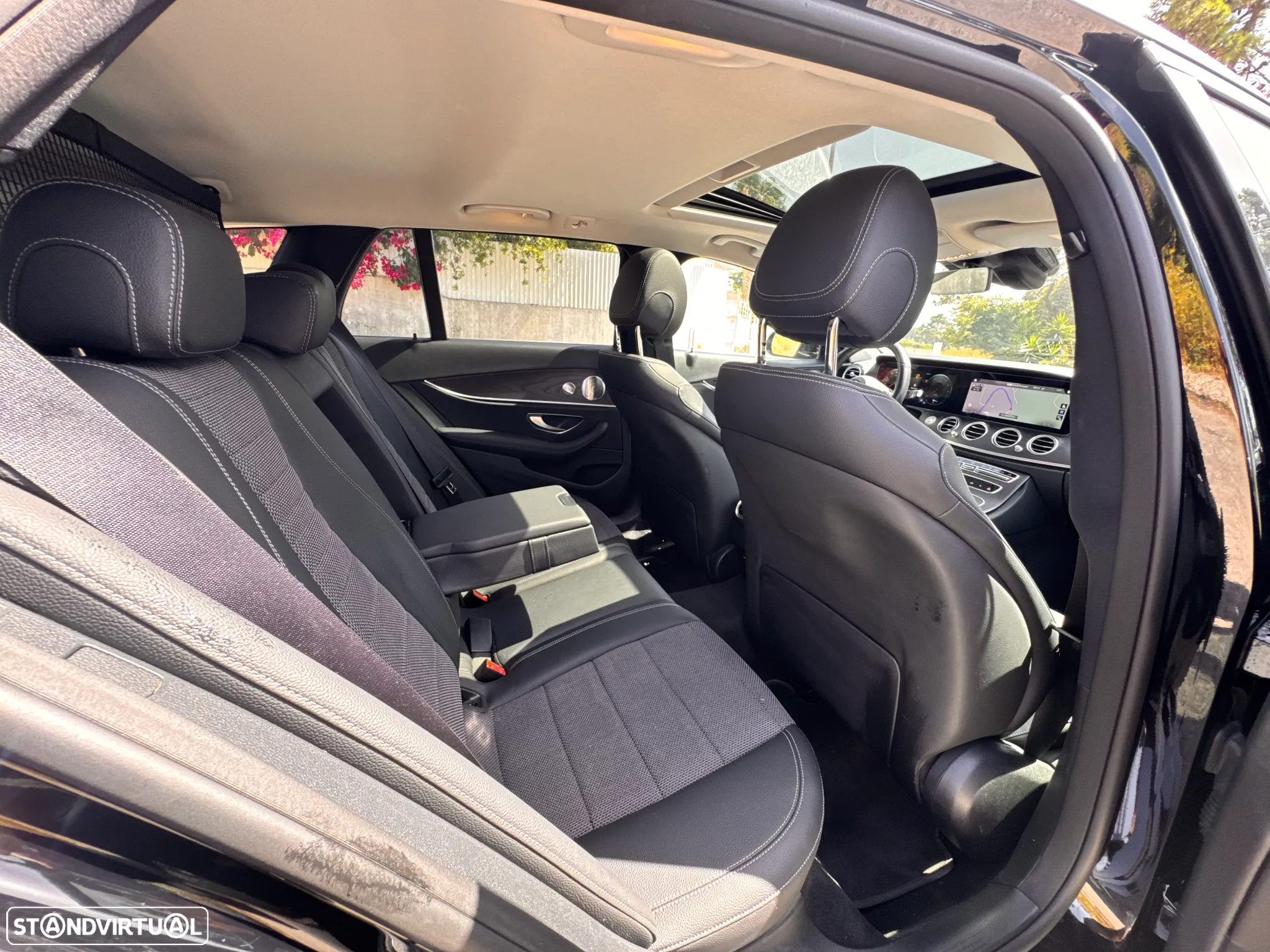 Mercedes-Benz E 300 de 4Matic T 9G-TRONIC Avantgarde - 19