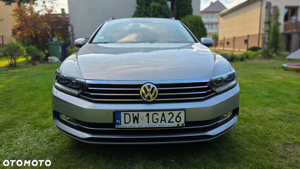 Volkswagen Passat - 12