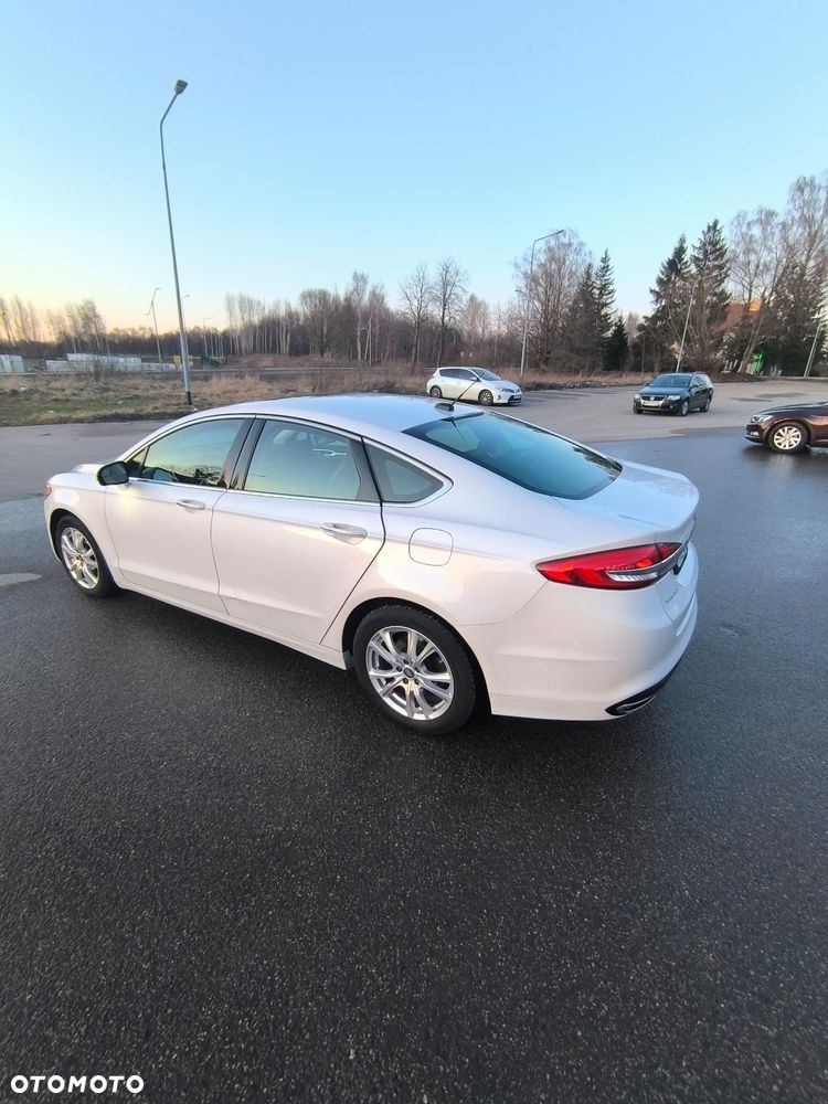 Ford Fusion - 10