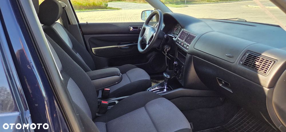 Volkswagen Golf - 9