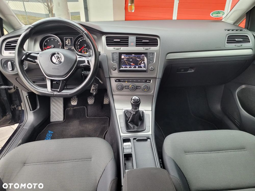 Volkswagen Golf 1.2 TSI BMT Trendline - 24