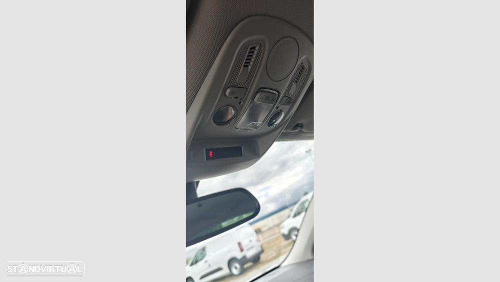 Citroën C4 1.2 PureTech Feel — fotografia 13