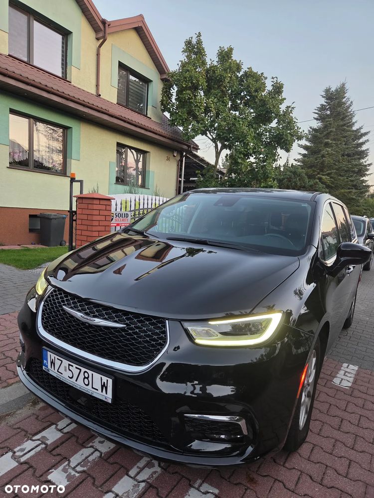 Chrysler Pacifica - 14