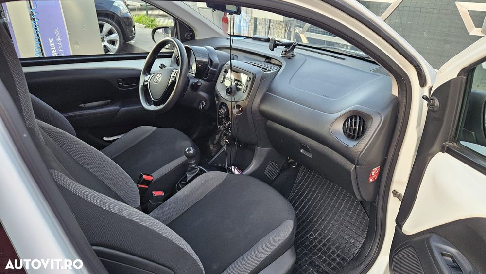 Toyota Aygo 1.0 VVY-I 5 usi X - 6