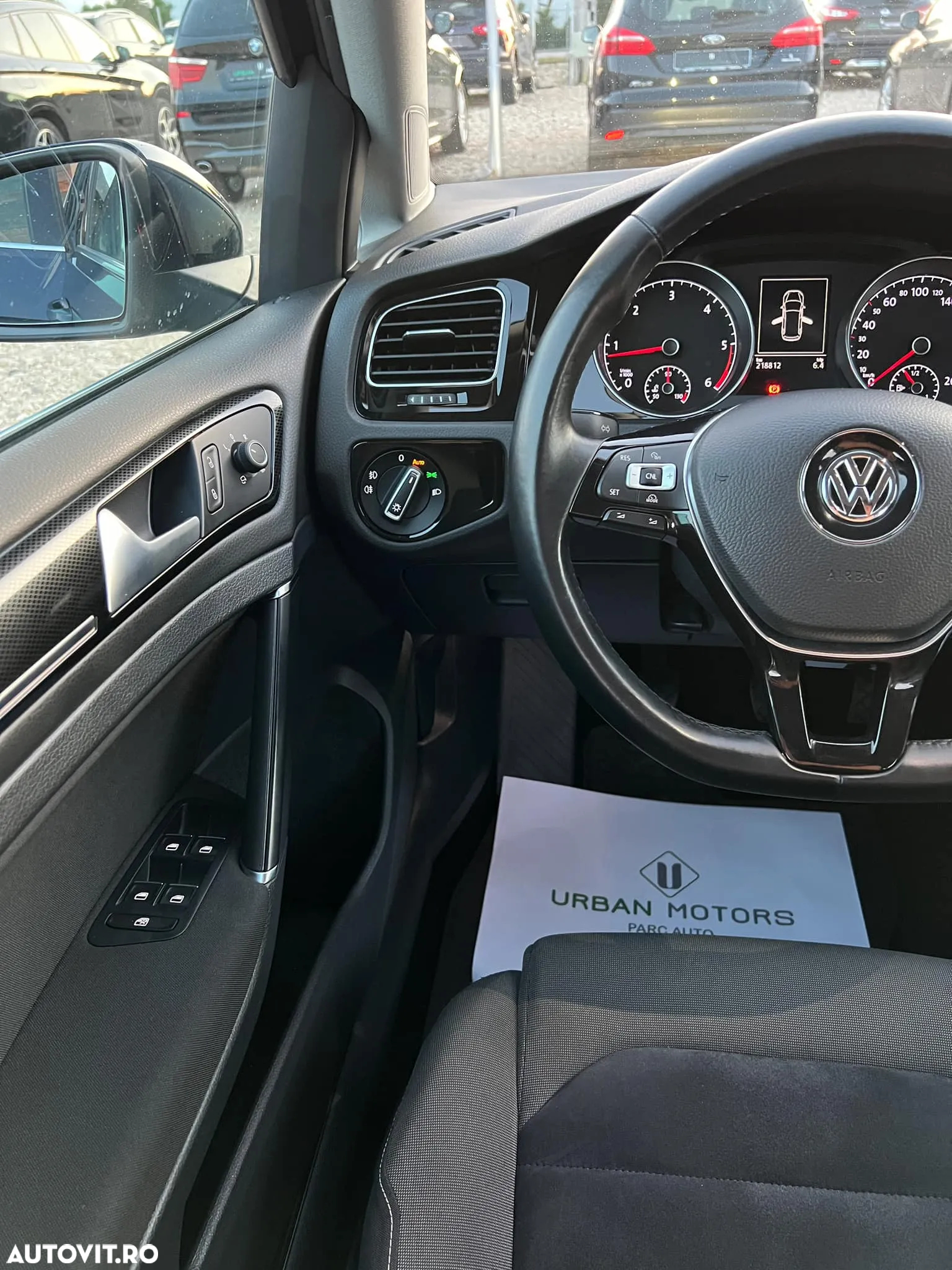 Volkswagen Golf 2.0 TDI Highline - 25