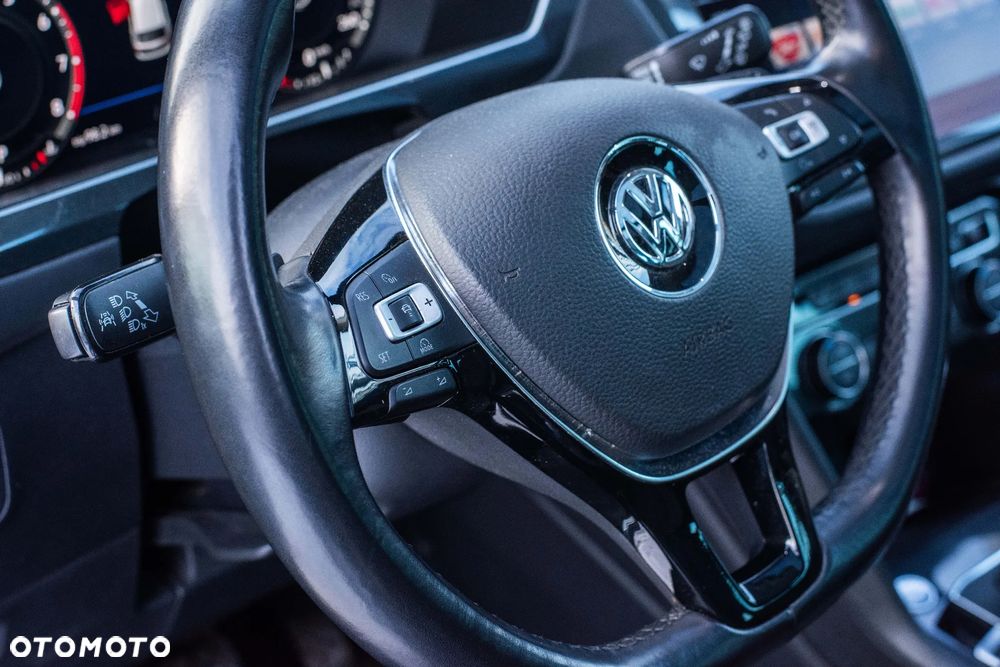 Volkswagen Tiguan - 28