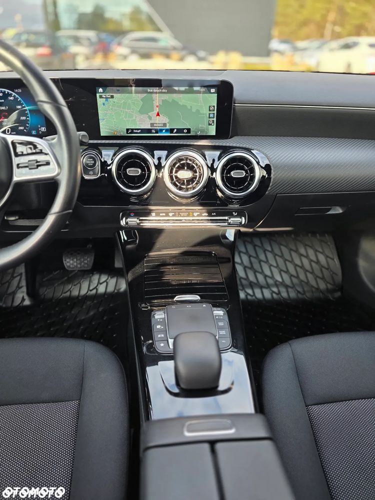 Mercedes-Benz CLA 180 d Progressive 8G-DCT - 20