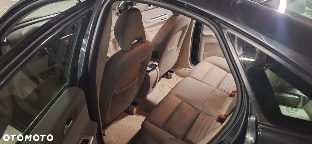 Volvo S40 2.0 Momentum Euro5 - 8