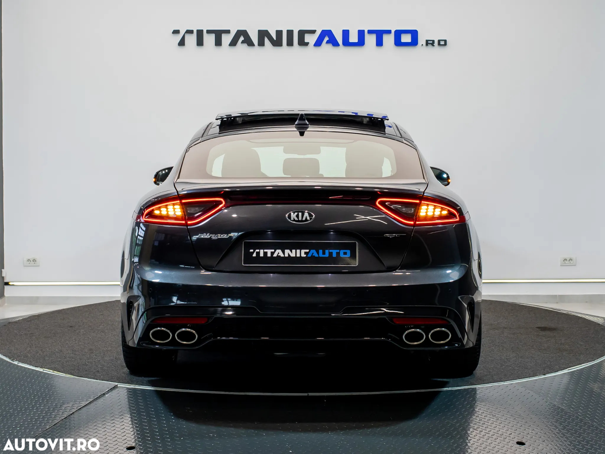Kia Stinger 3.3 T-GDI AWD GT - 9