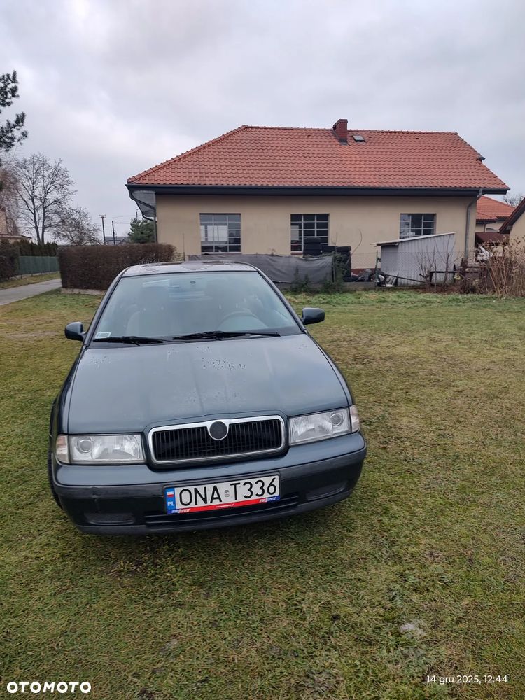 Skoda Octavia 1.6 LX - 14