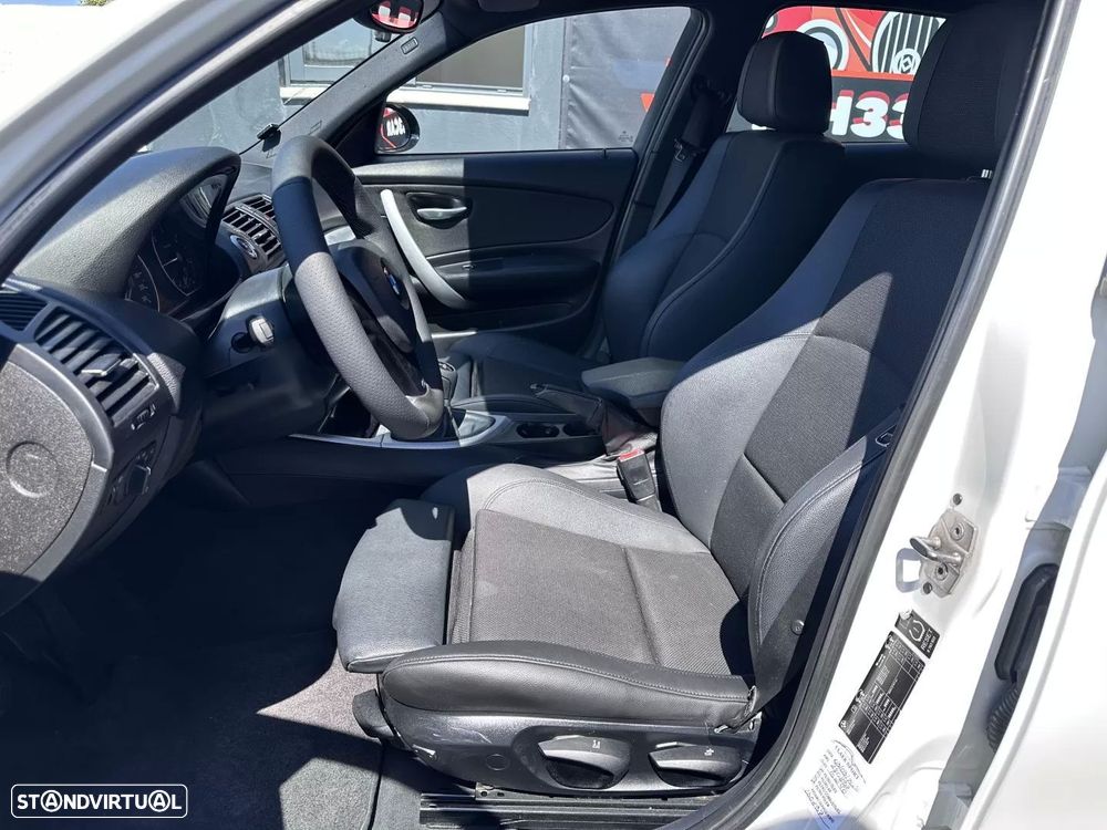 BMW 118 d Pack M - 21