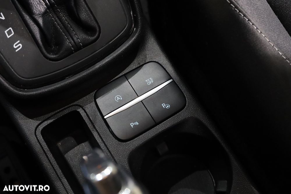 Ford Fiesta 1.0 EcoBoost Powershift Trend - 26