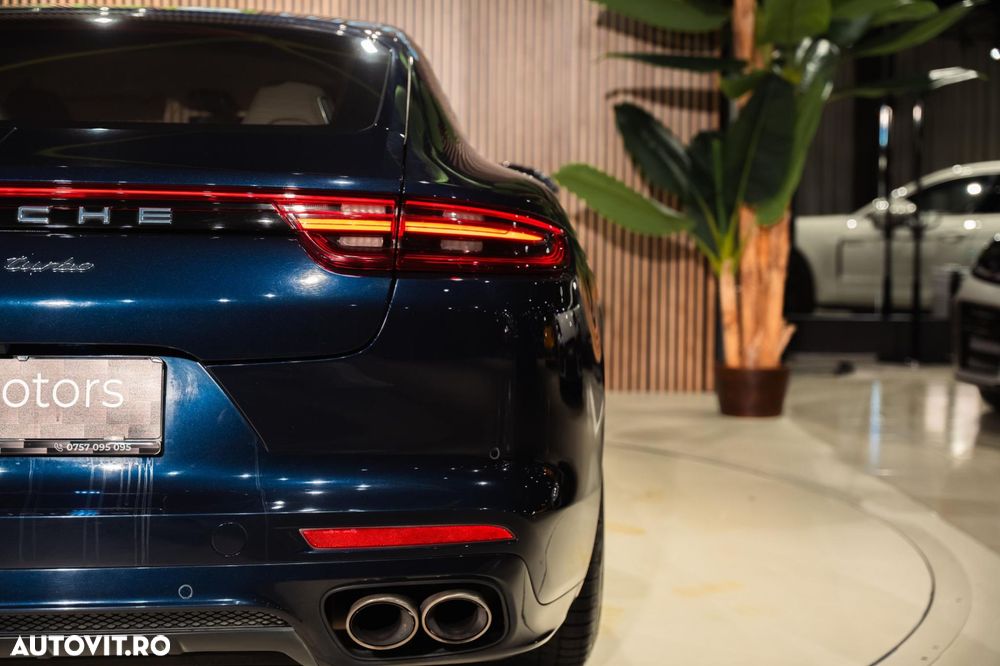 Porsche Panamera - 31