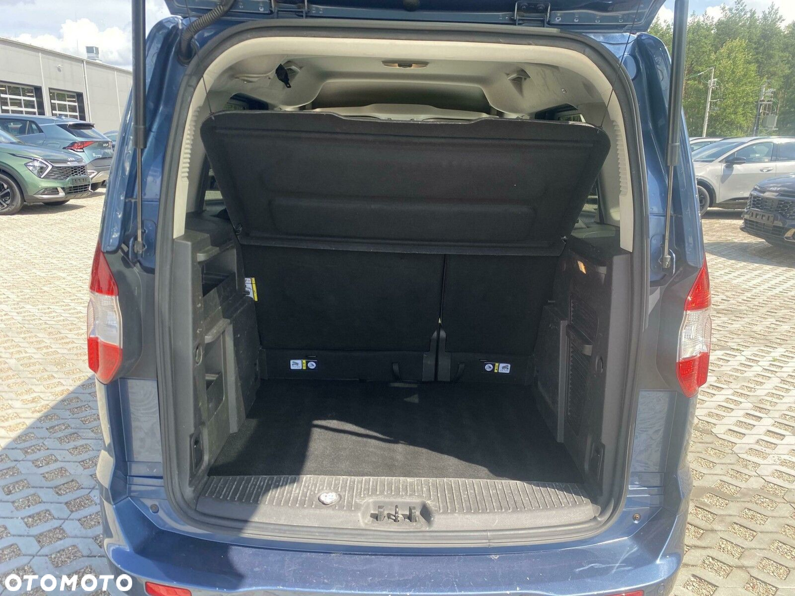 Ford Tourneo Courier - 13