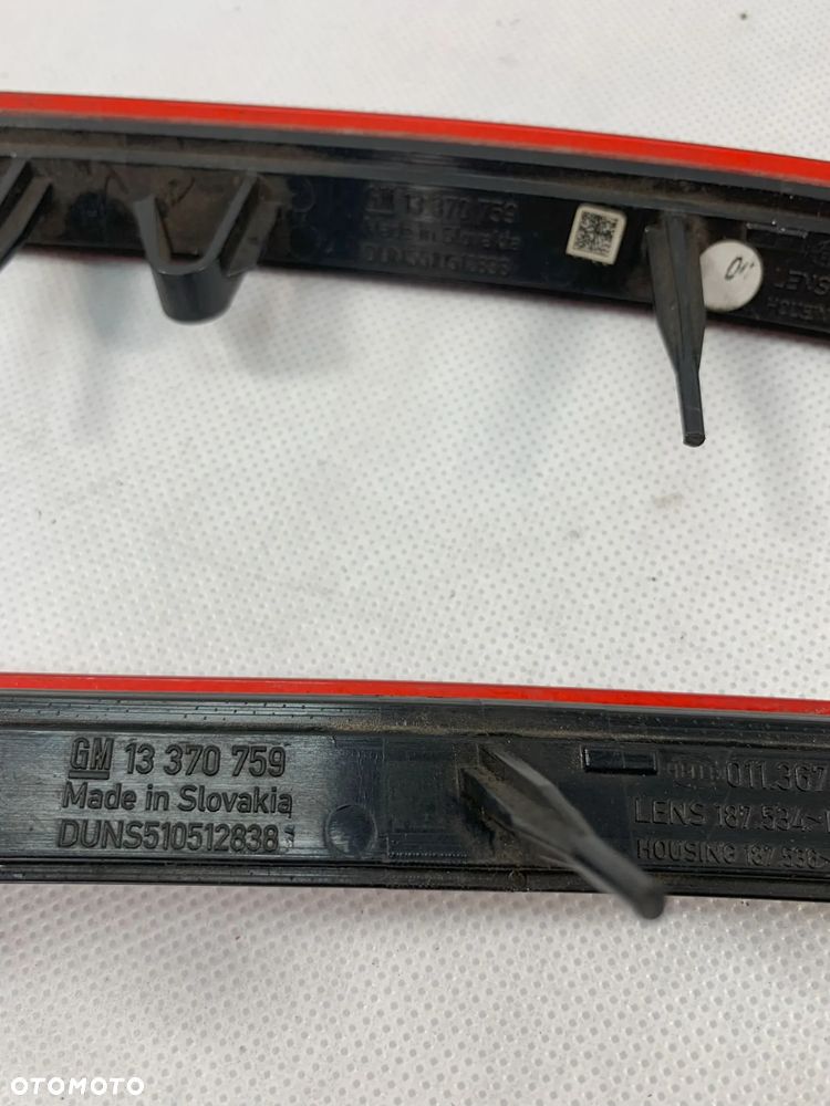 Opel Astra 4 IV J FL 12r Odblask lewy tyl tylny Lift 2012 2szt - 3