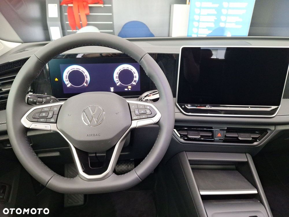 Volkswagen Tiguan - 13