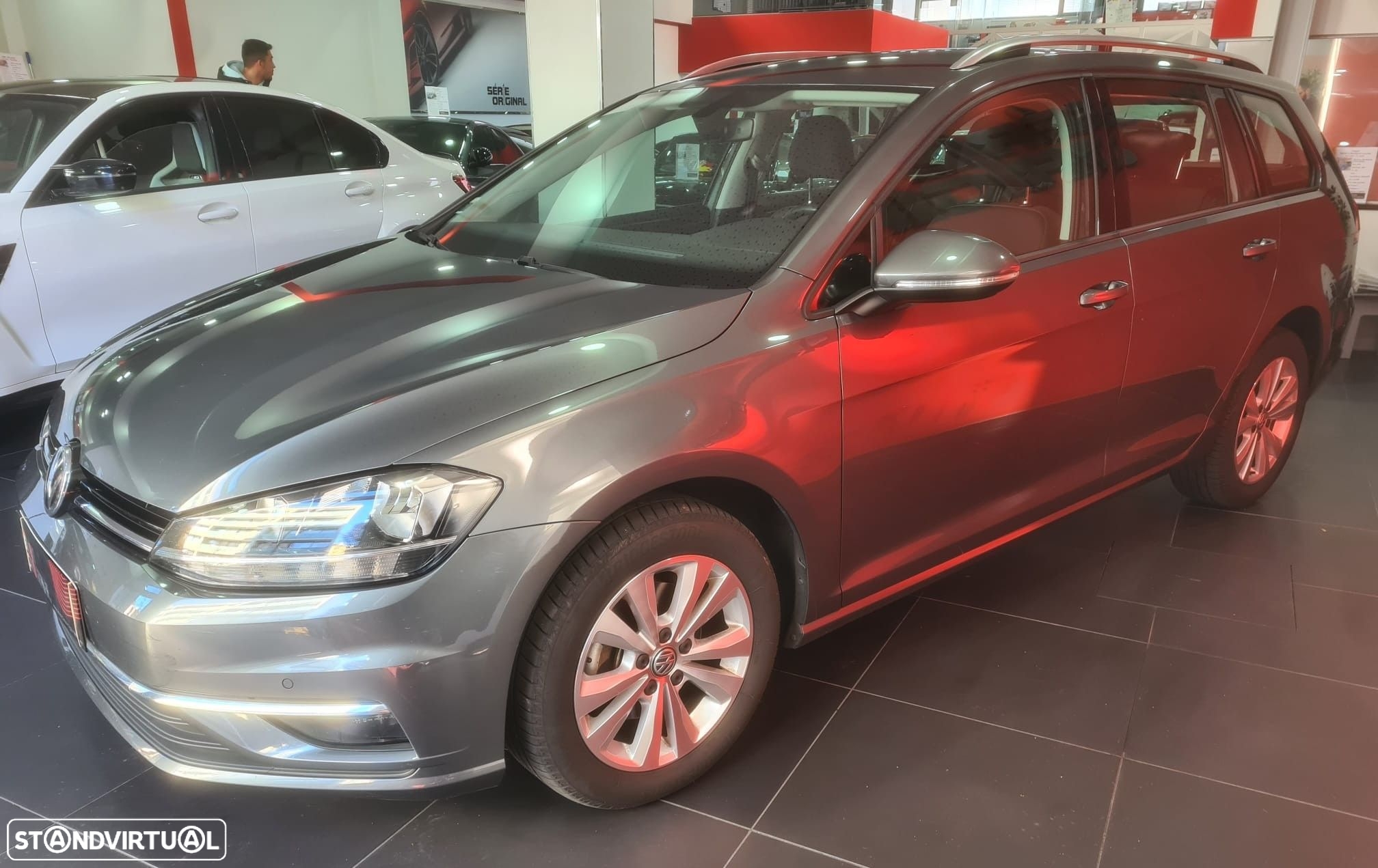 VW Golf Variant 1.6 TDi Confortline - 9
