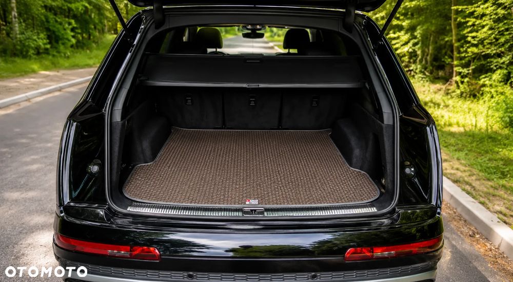 Audi Q7 - 11