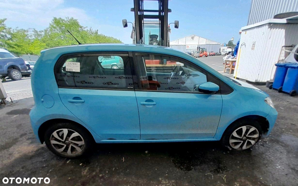 Volkswagen up! Active - 6