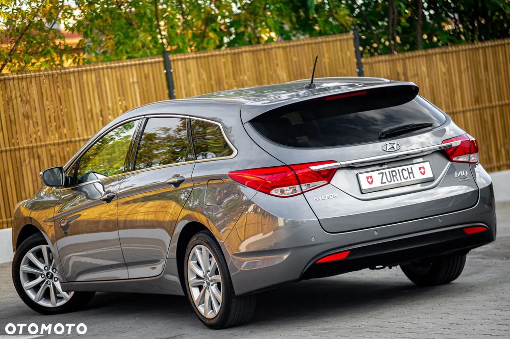 Hyundai i40 i40cw 1.7 CRDi Automatik Fifa World Cup Edition Gold - 16