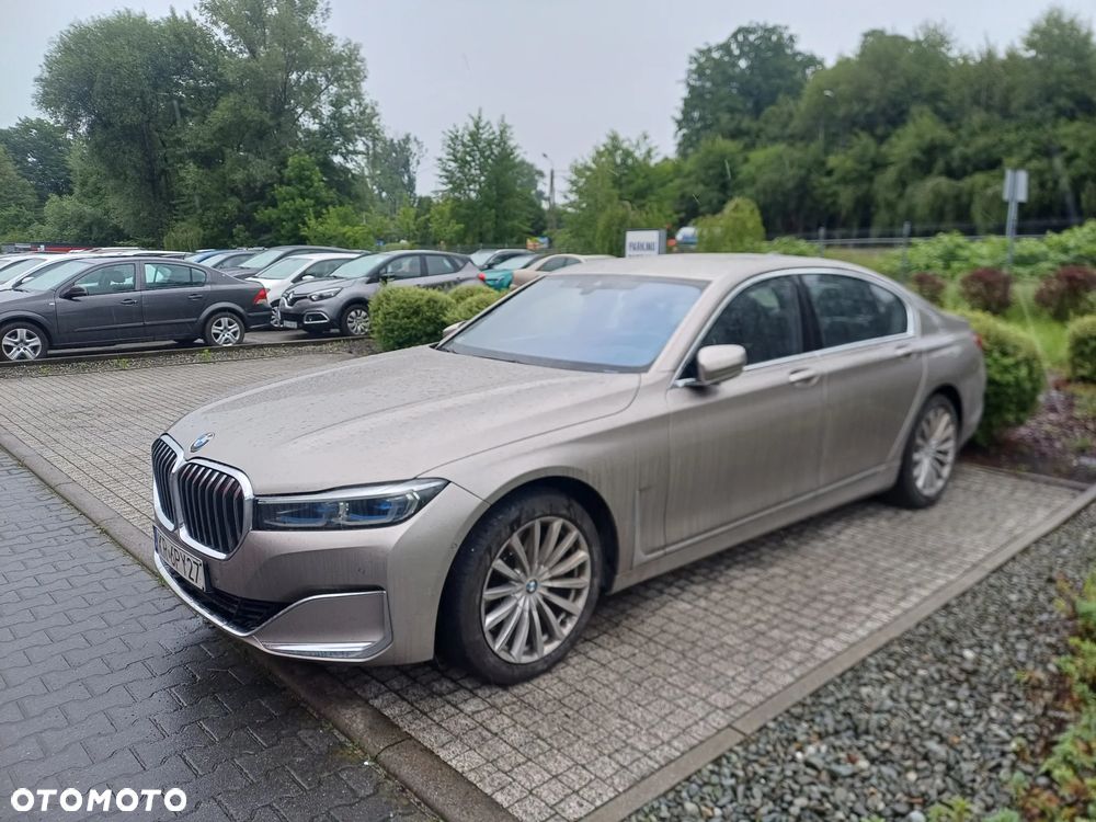 BMW Seria 7 750i xDrive - 23