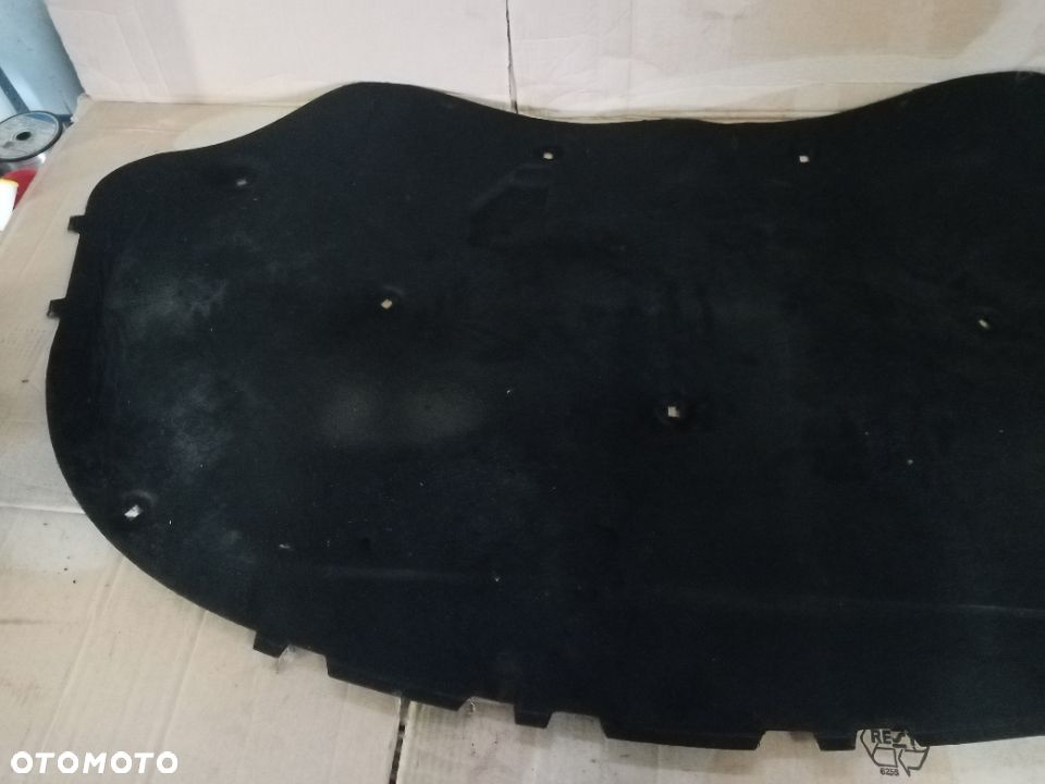 Wygłuszenie maski podbitka VW Passat B6 3C0863831 - 2