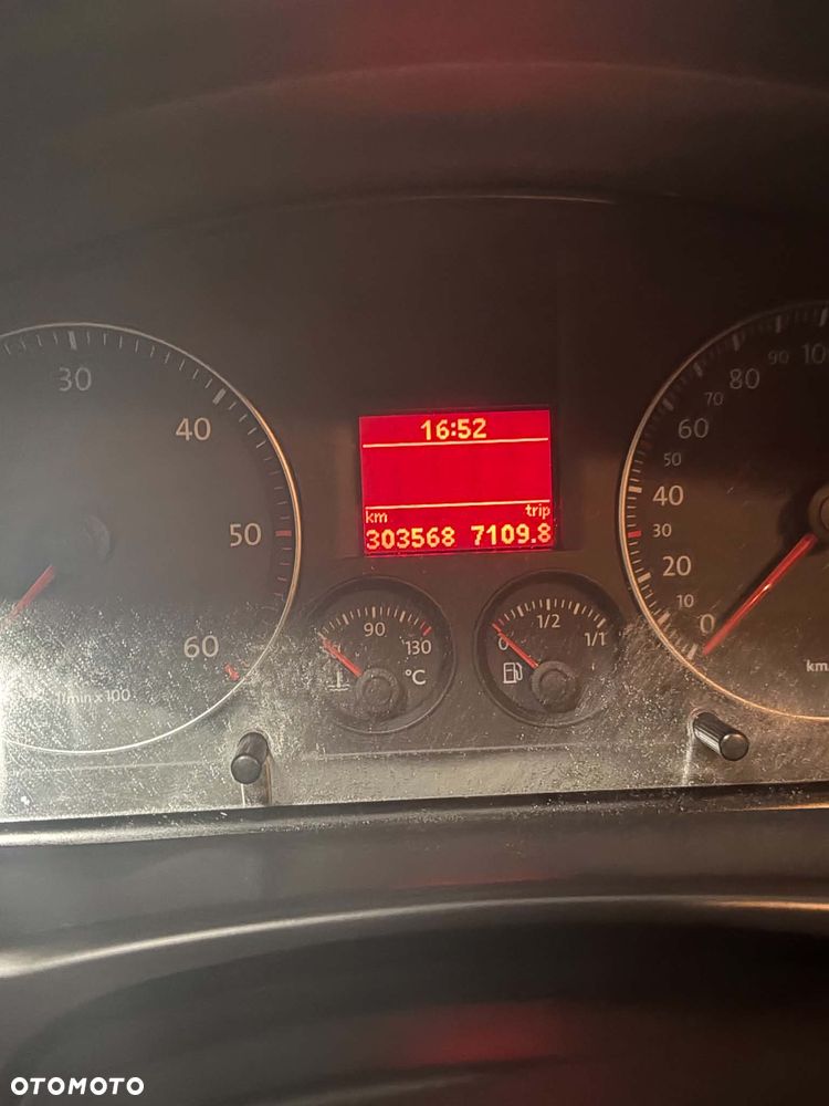 Volkswagen Touran 1.9 TDI DPF Conceptline - 6