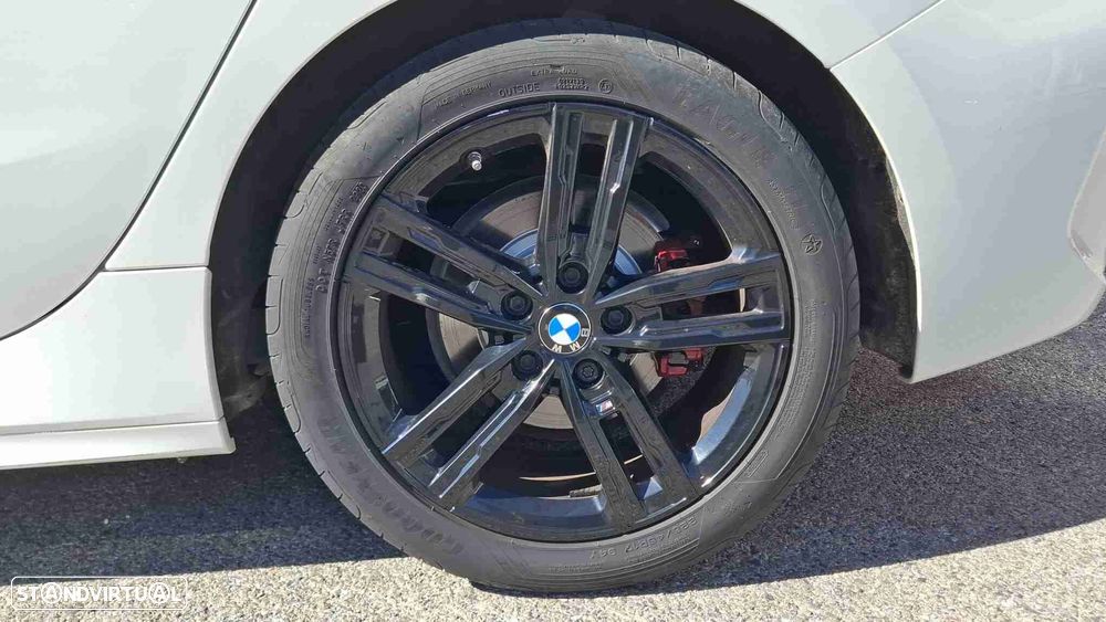 BMW 116 d Pack M - 25