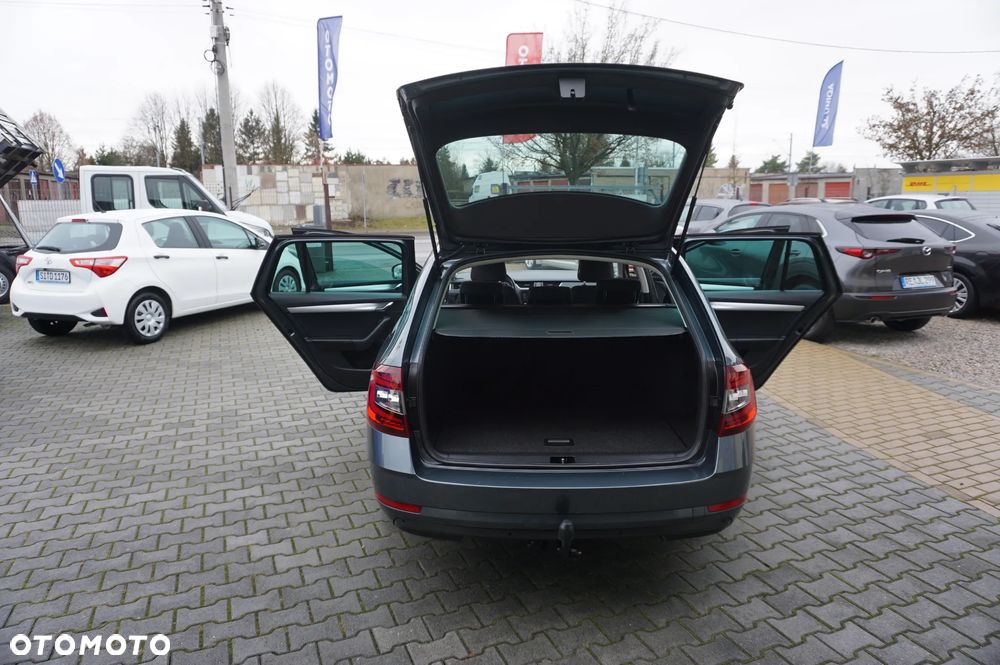 Skoda Octavia 2.0 TDI DSG Premium Edition - 16