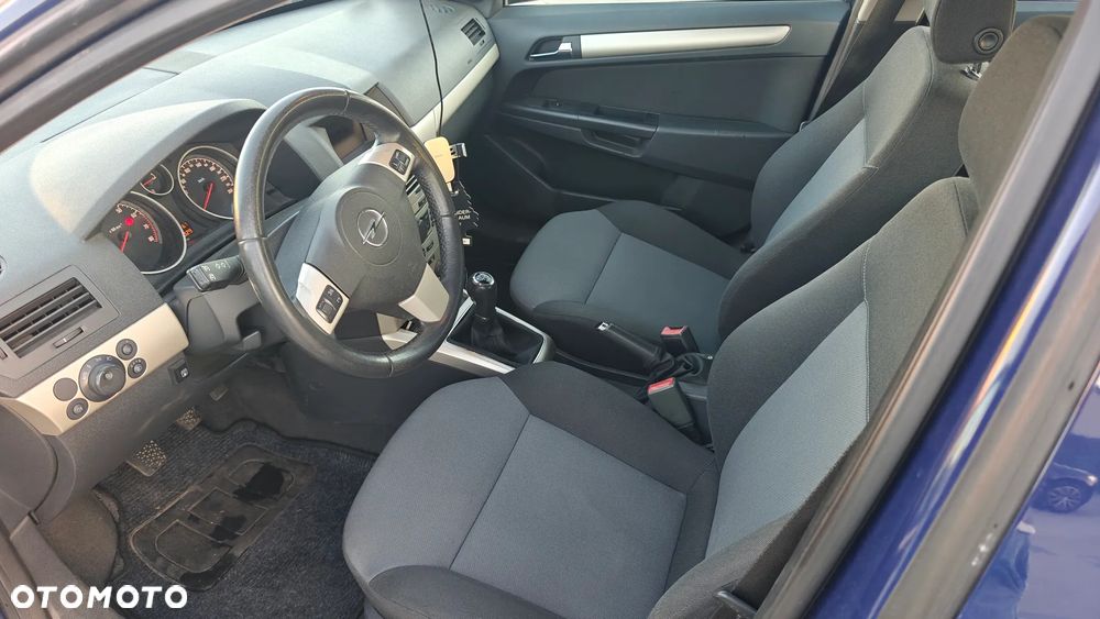 Opel Astra 1.6 Fun - 13