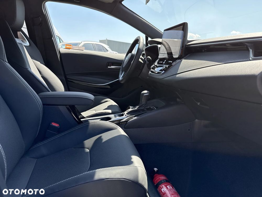Toyota Corolla - 10