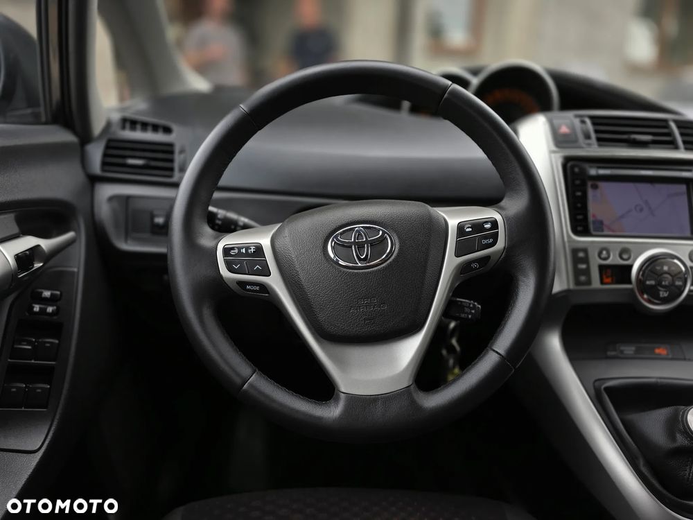 Toyota Verso - 24